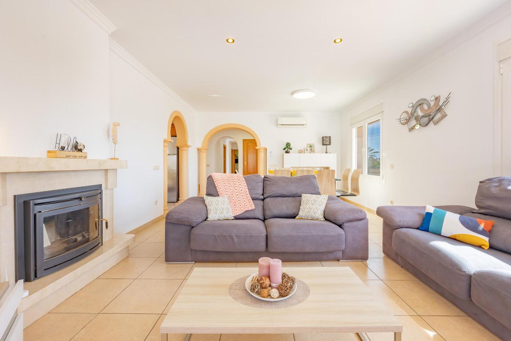 Almendros - Plusholidays Calp