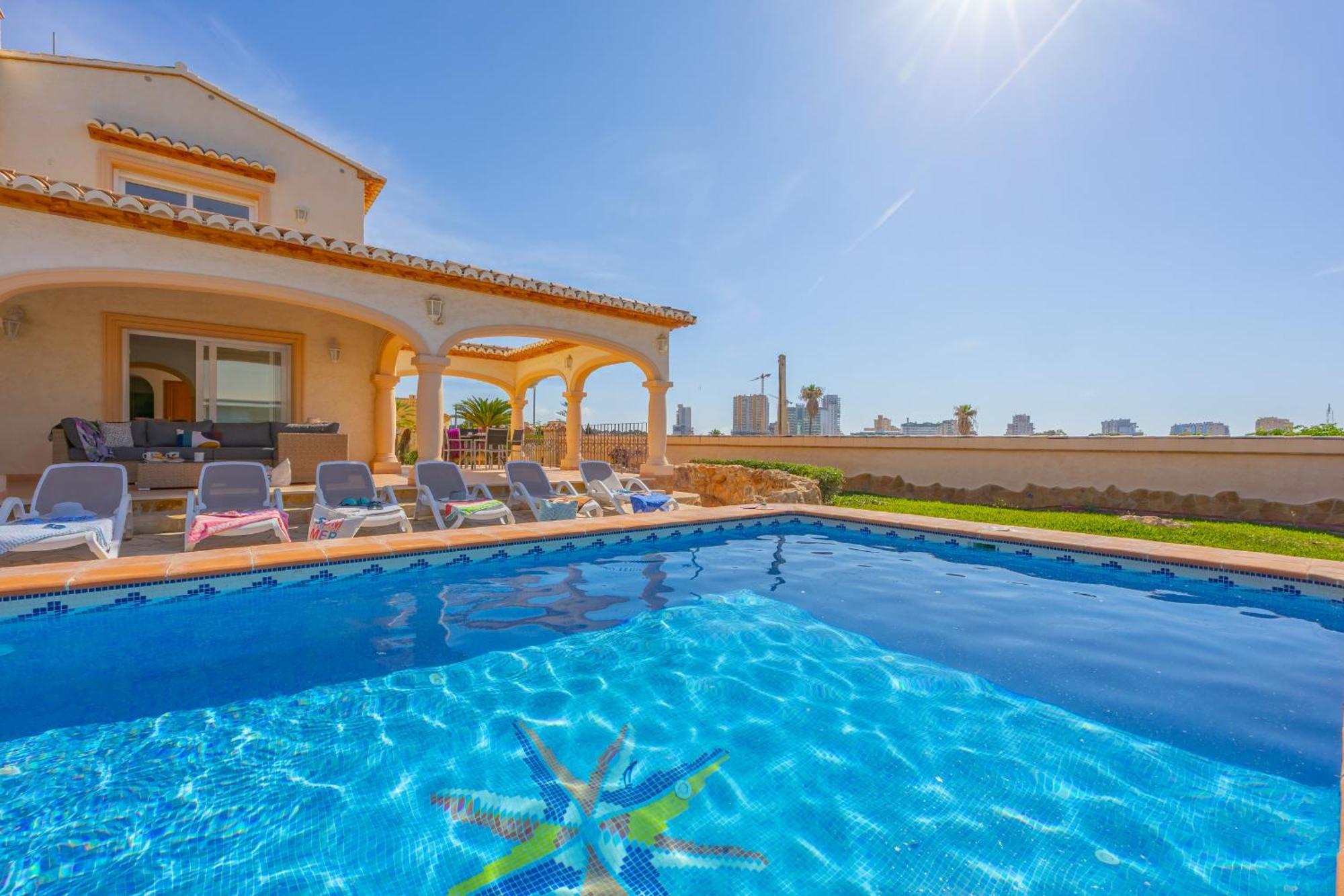 Almendros - Plusholidays * Calp